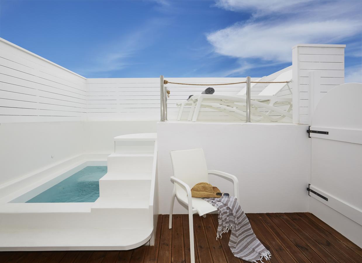 Aisling Micro Hotel Oia Екстериор снимка