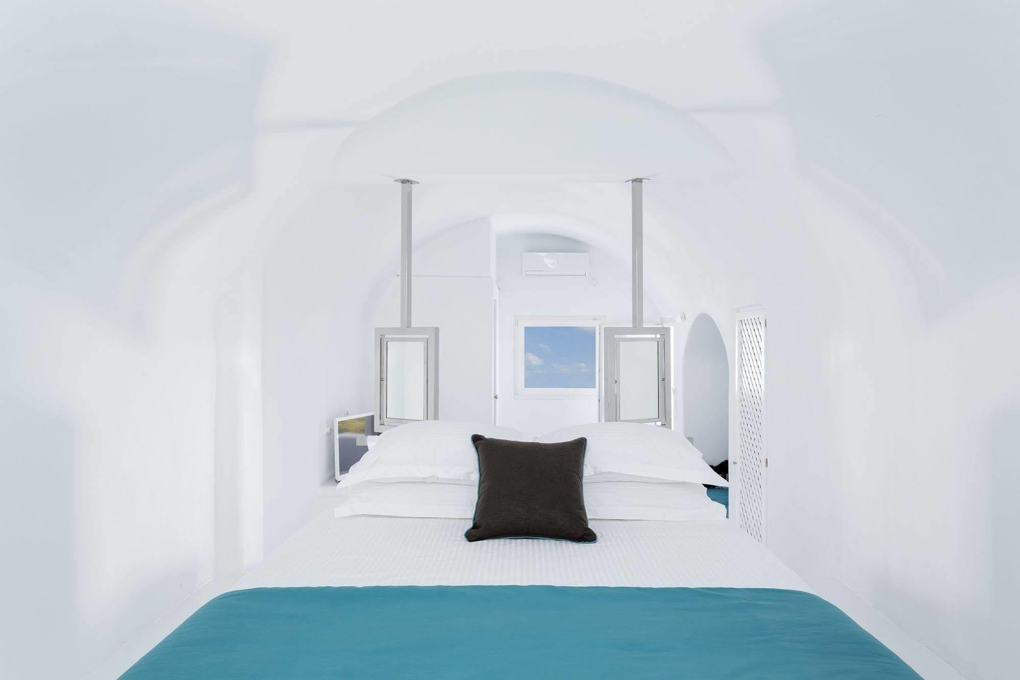 Aisling Micro Hotel Oia Екстериор снимка