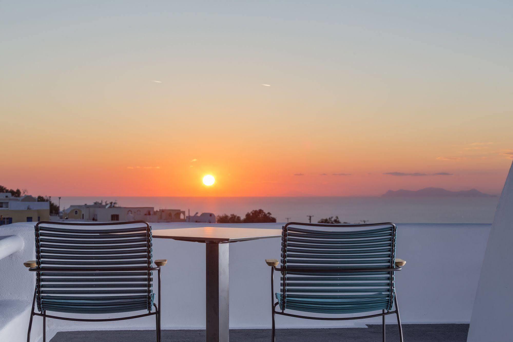 Aisling Micro Hotel Oia Екстериор снимка