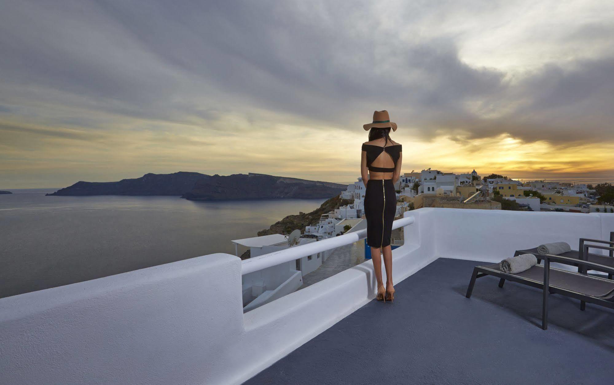 Aisling Micro Hotel Oia Екстериор снимка