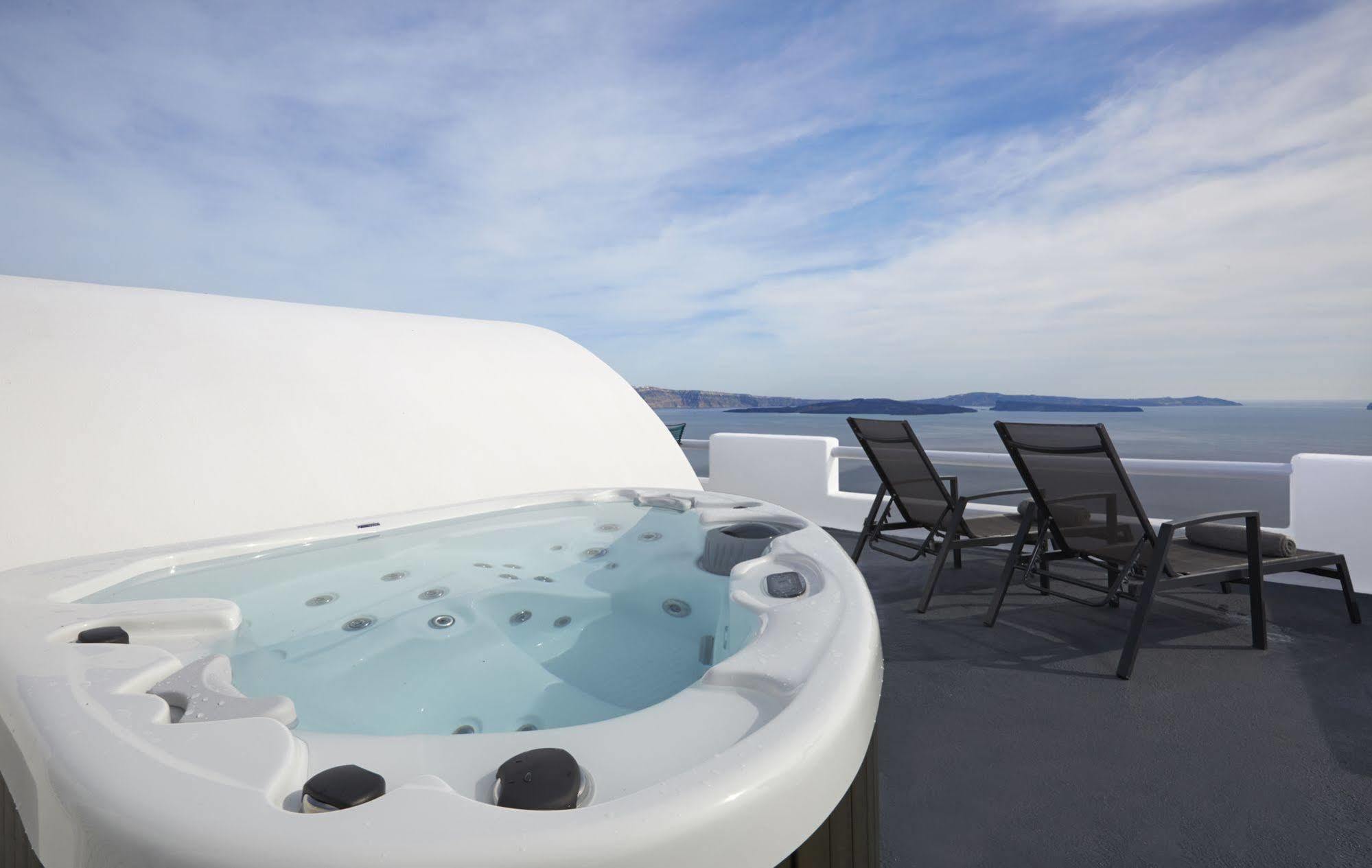 Aisling Micro Hotel Oia Екстериор снимка